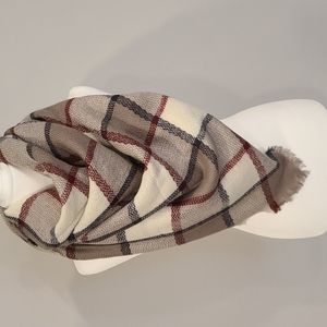 *NWOT Plaid Blanket Scarf*
